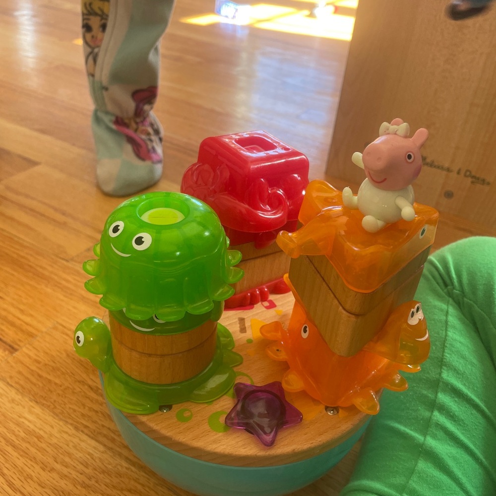Stacking Sea Creature Toy that Spins — all lights and sounds WORK